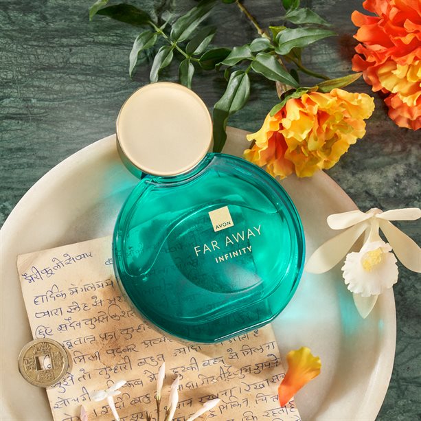 Far Away Infinity Eau de Parfum 50ml